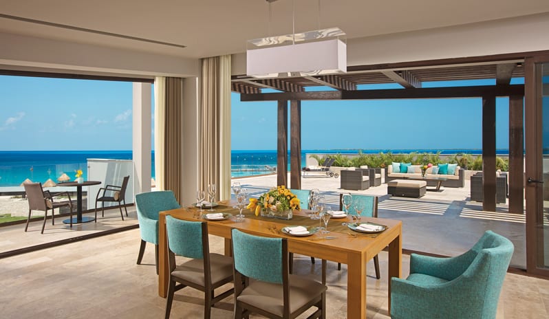 DREAMS PLAYA MUJERES PREFERRED CLUB  PARAMOUNT ROOM DINING